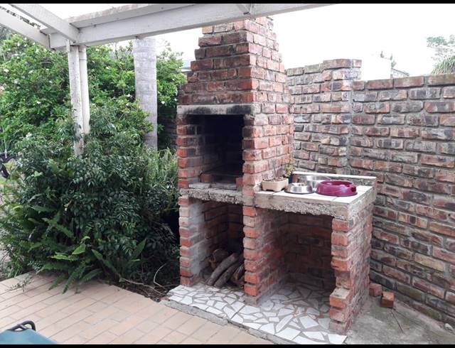2 BEDROOM HOUSE RENTED IN CHARLO
